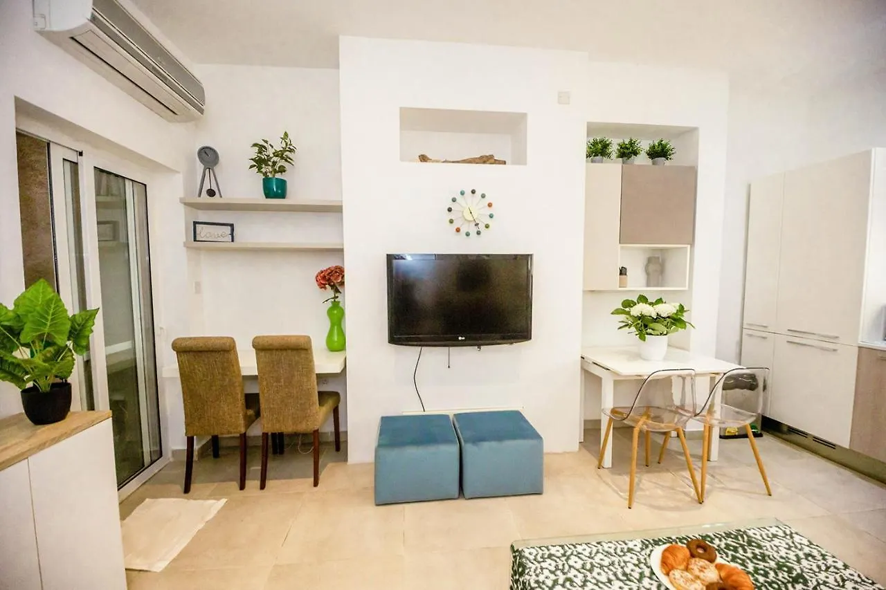 Spacious Studio Apartment Sliema 0*,  Malta