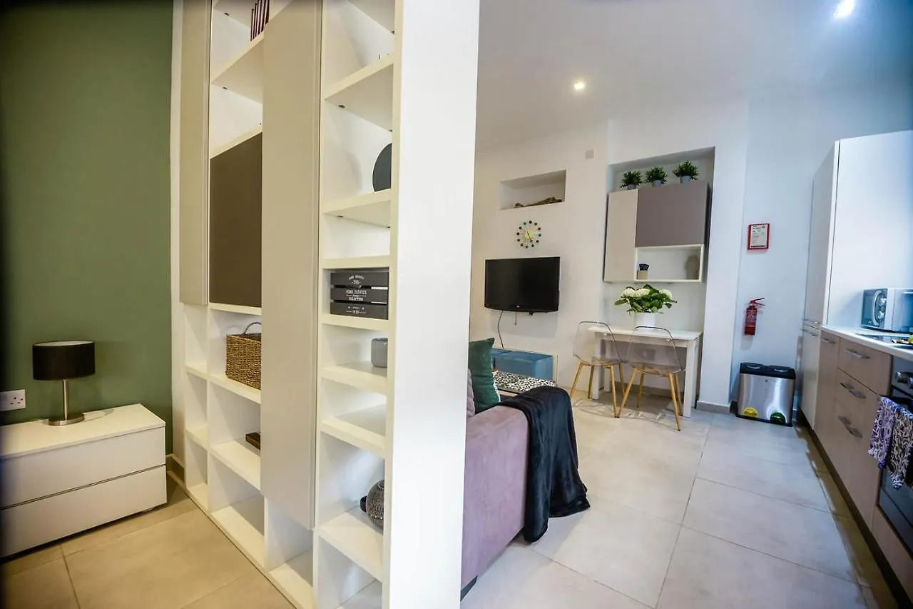 Spacious Studio Apartment Sliema
