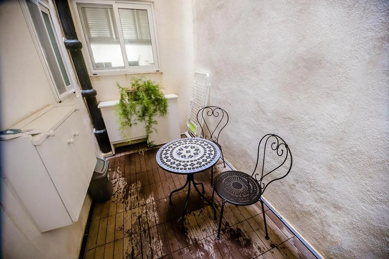 Spacious Studio Apartment Sliema Malta