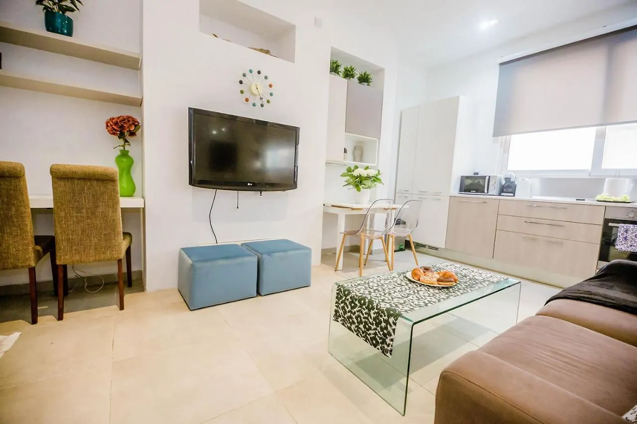 Spacious Studio Apartment Sliema