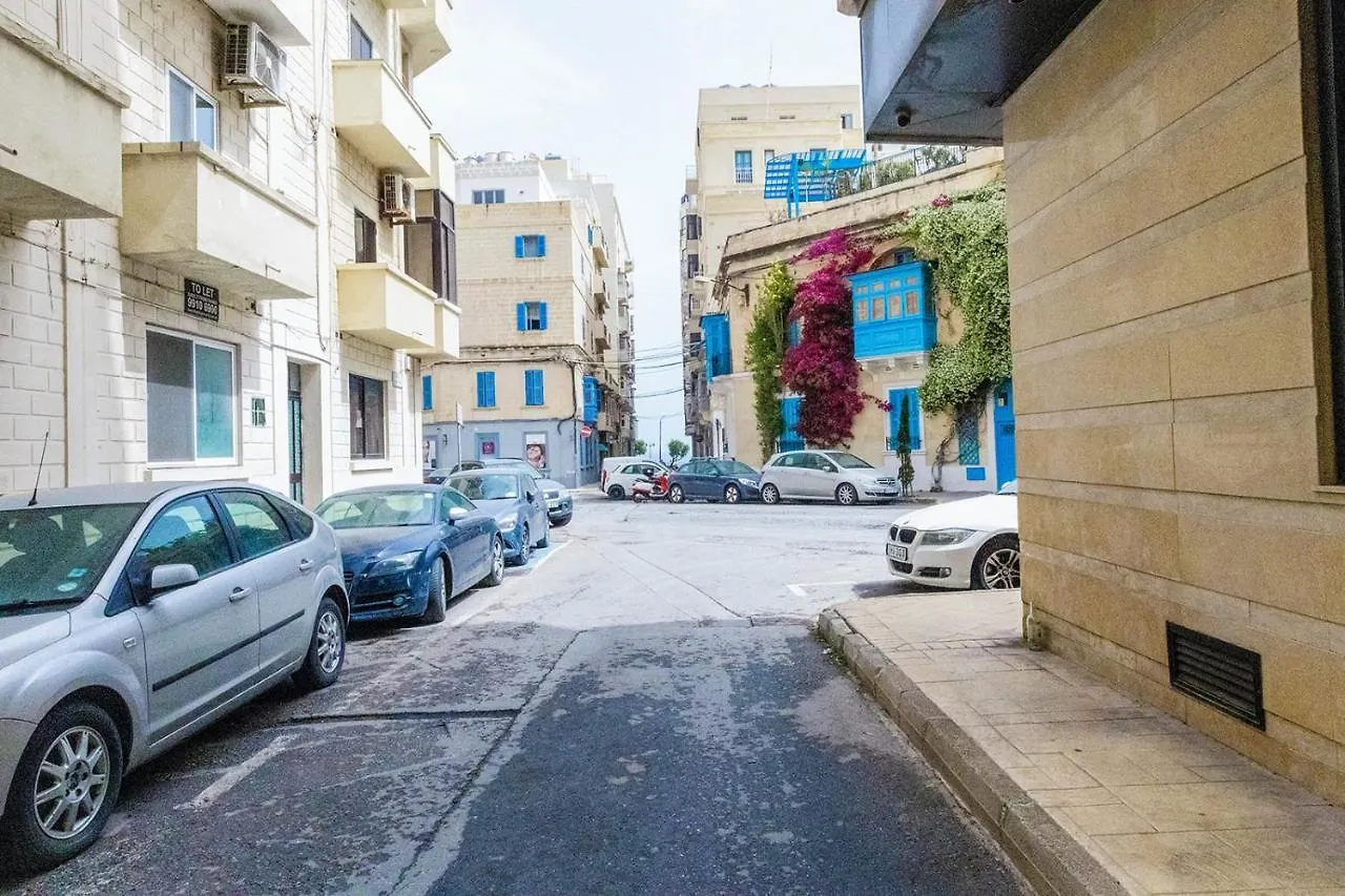 Spacious Studio Apartment Sliema